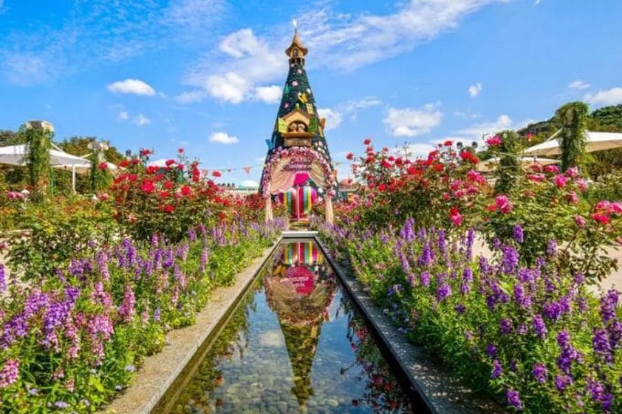 American Adventure mang đến cho du khách trải nghiệm sống động về văn hóa và cuộc sống của xứ sở cờ hoa